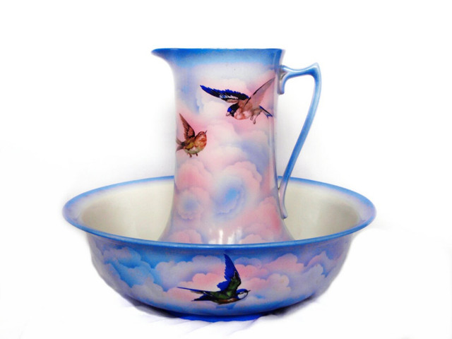 Antique British Bowl and Pitcher Decorative Accent in Arts & Collectibles in Barrie