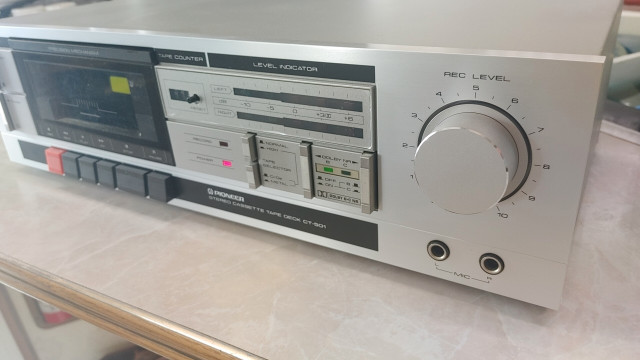 Restored vintage tapedeck cassette player  in Stereo Systems & Home Theatre in Leamington - Image 2