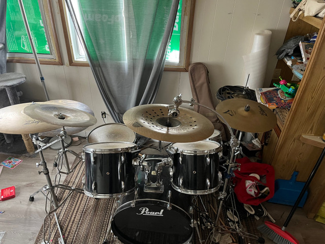 Drum kit in Drums & Percussion in North Bay - Image 2