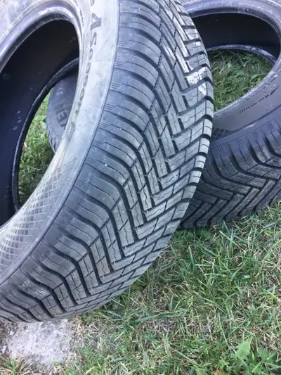 2 Nexen N Blue 4 season tires 195/65/R15 for sale $140 7 mm of tread phone 6135313809.