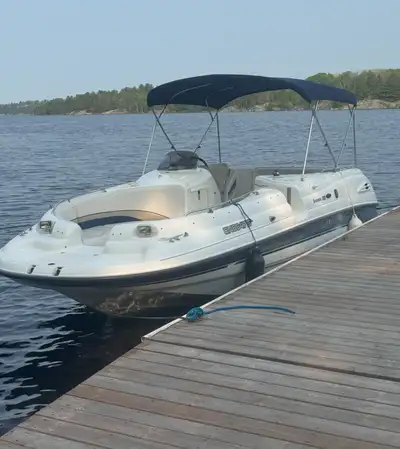 Cruise in comfort with this incredibly clean and spacious 1999 Chaparral Sunesta 232 Limited Edition...