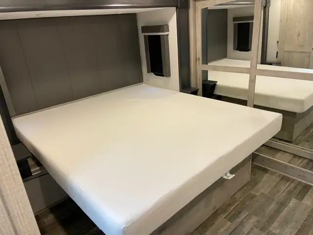 2022 Keystone Avalanche 338GK in Travel Trailers & Campers in Regina - Image 11