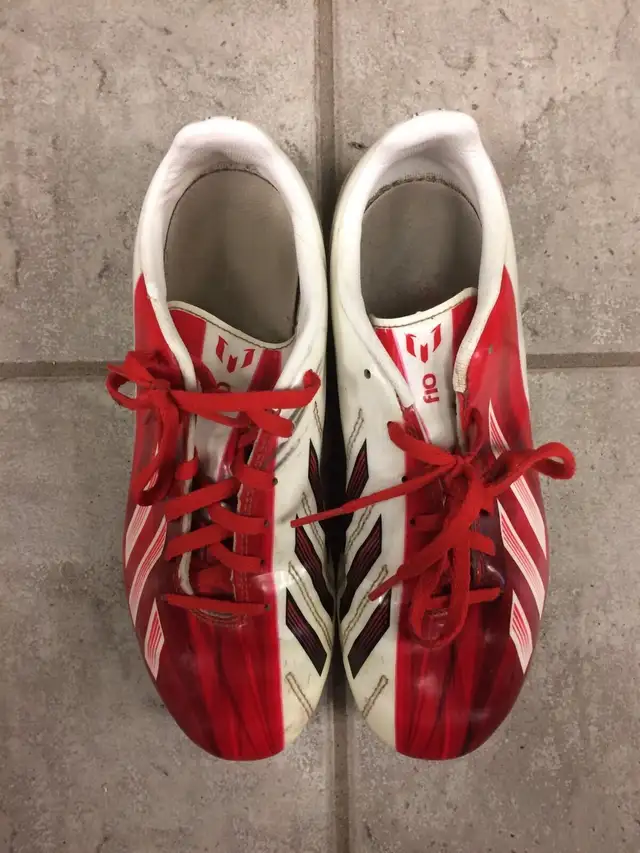 Various Baseball & Soccer Cleats For Sale in Baseball & Softball in Kingston - Image 5