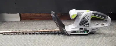 Earthwise 2.8A Electric Hedge Trimmers with Blade Guard 22", View more
