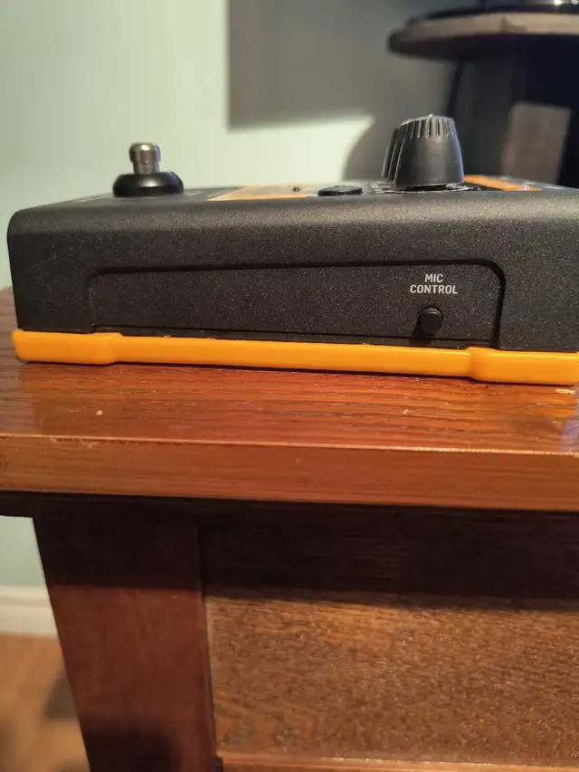 TC Helicon E1 Vocal Echo/Delay Pedal in Amps & Pedals in Bedford - Image 5