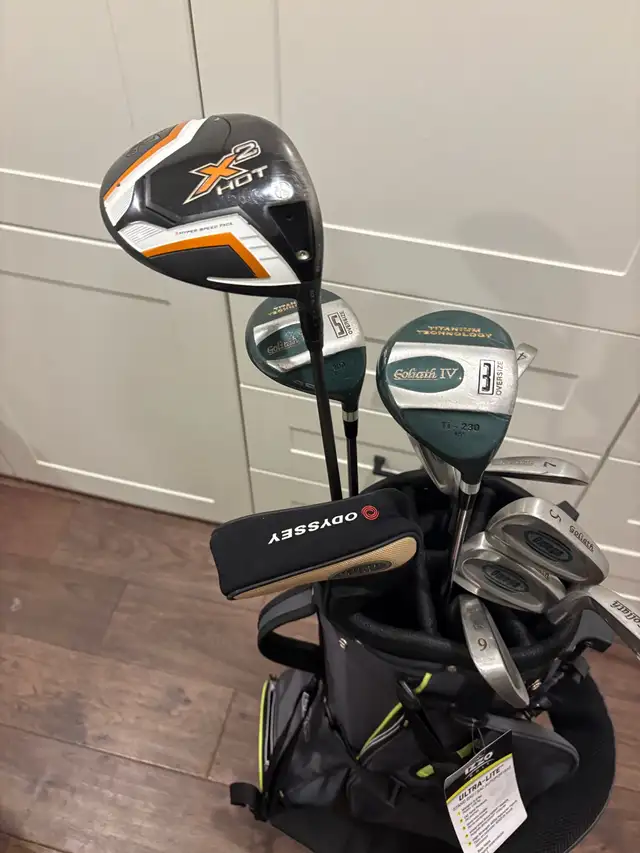 women’s right handed golf clubs and bag  in Golf in Guelph - Image 2