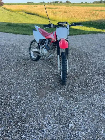 Used on dirt roads only for commuting Haven’t used for 2 years now Light bar Excellent shape