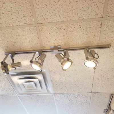 Lumières et Tracks LED PAR 38, View more