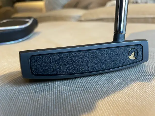 Honma Putter HP-2008 35” in Golf in Markham / York Region - Image 5