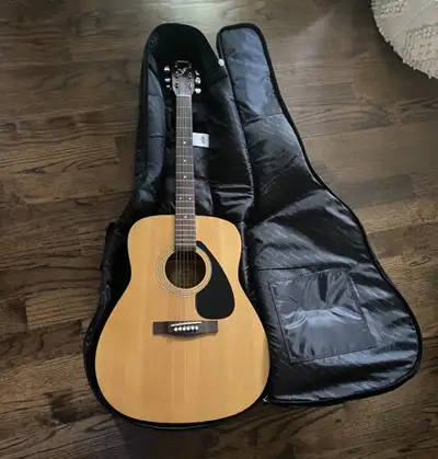Yamaha F310 Acoustic Guitar  With Bag / Stand, View more