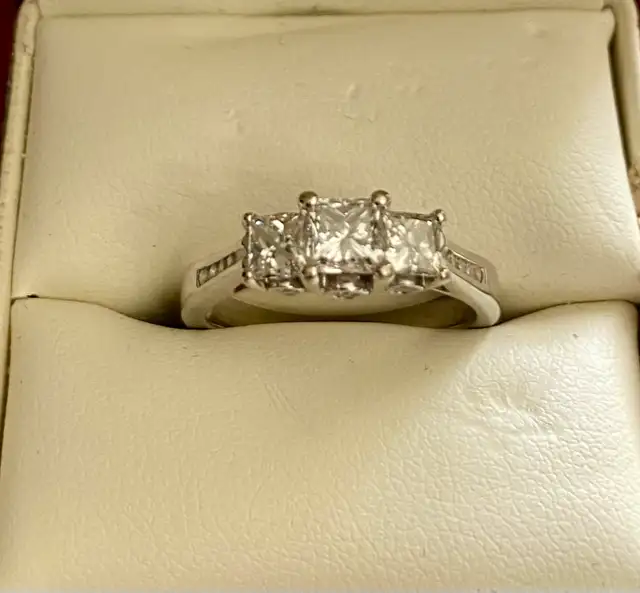 PRICE LOWERED! Gorgeous 14kt White Gold Diamond Engagement Ring ...