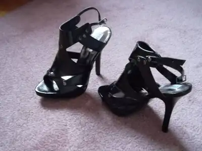 CHAUSSURE SOULIER DESIGNER NEUFS, TALON HAUTS 4 3/4" HEEL SHOES, View more