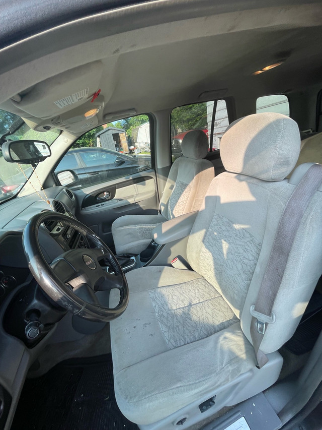 GMC Envoy in Cars & Trucks in Ottawa - Image 4