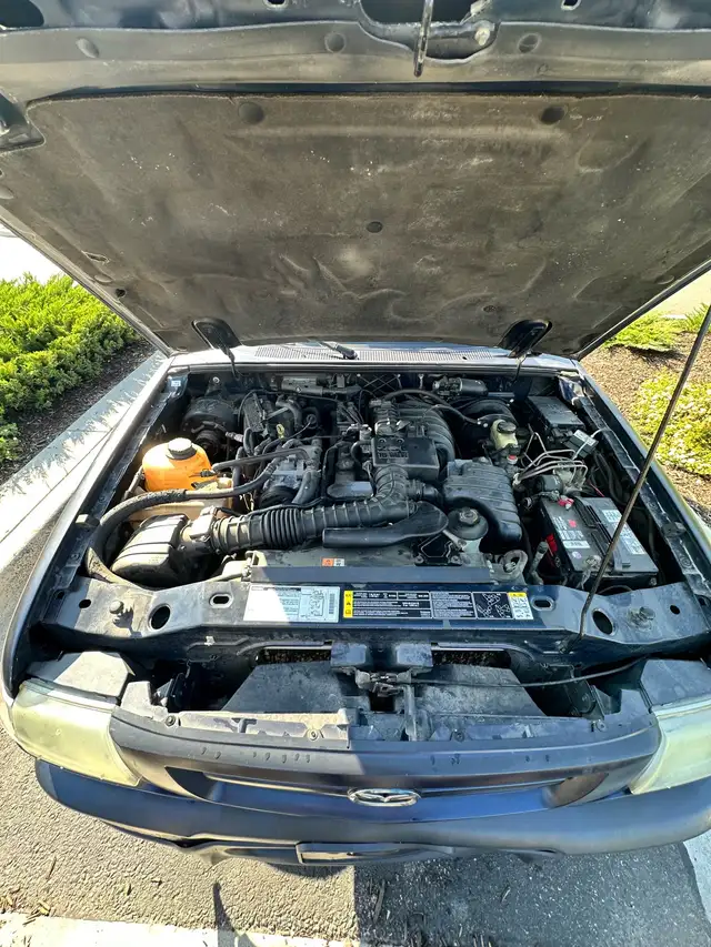 2002 Mazda b2300574686536600791046