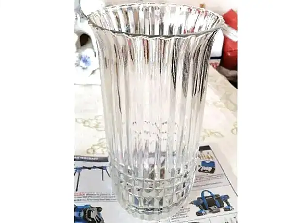 F.T.D.A. 1986 crystal ribbed glass vase 9 3/4" tall