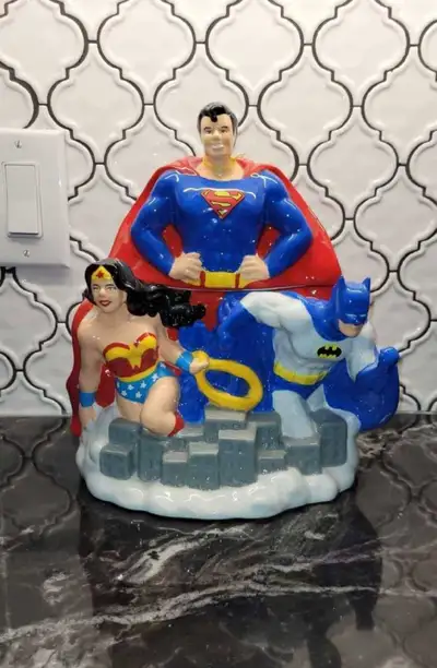 Nestland Ceramic Cookie Jar DC Comics Super He, View more
