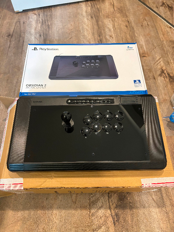 Qanba Obsidian 2 Fightstick dans Sony Playstation 5  à Laval/Rive Nord