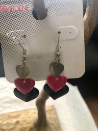 4 pair beautifull brand new Ardene earrings 