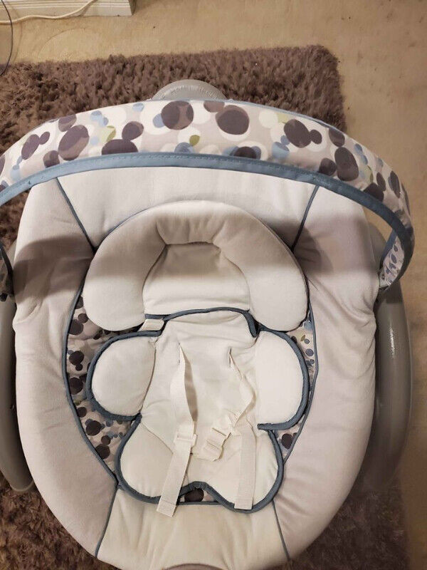 ♡Excellent Used Condition♡  Graco Soothing System Baby Glider in Cribs in Mississauga / Peel Region - Image 2