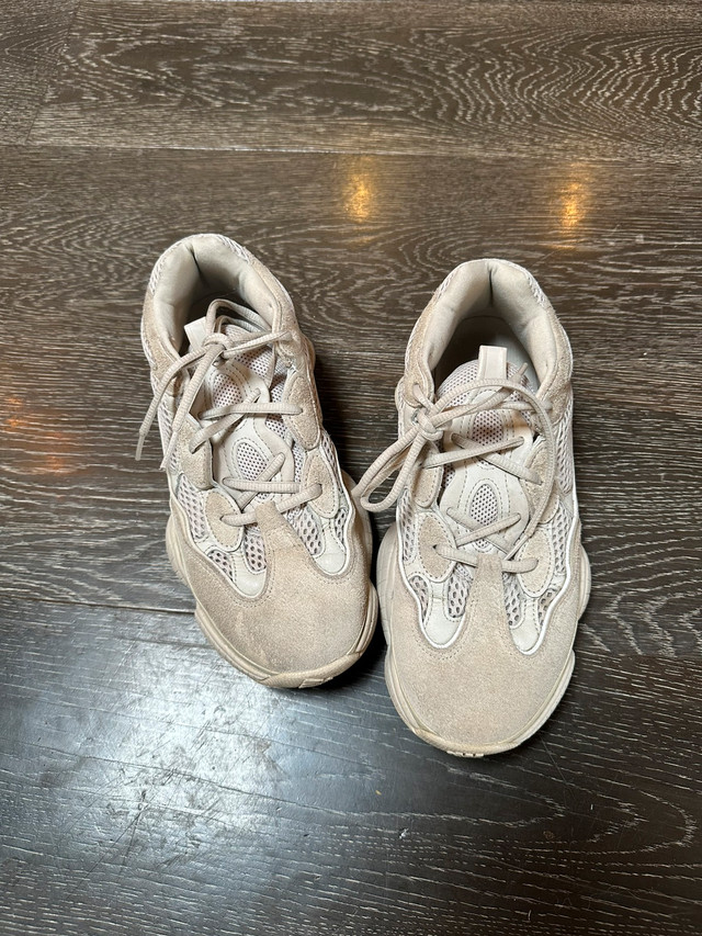 Yeezy 500 Blush Mens 7.5 in Men's Shoes in City of Toronto - Image 2