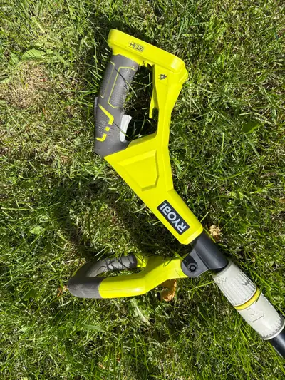 Ryobi string trimmer No longer needed. Tool only.
