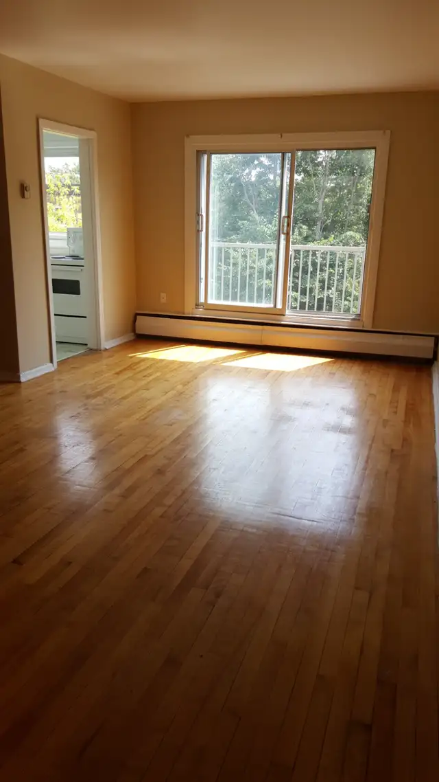 DORVAL-2.5 -APRIL-$780