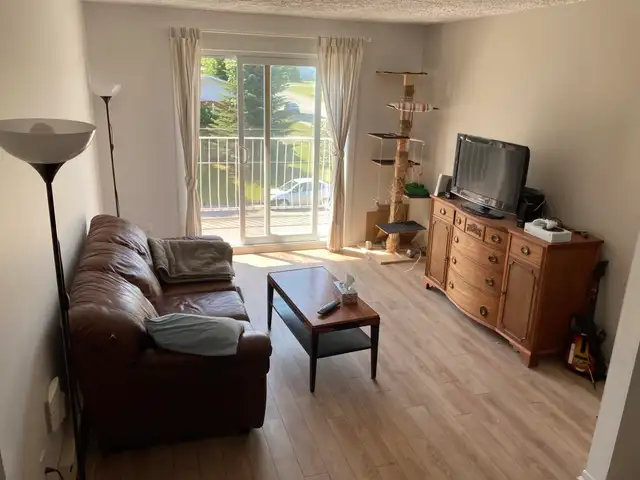 4 1/2 à louer, Granby,   $1015/Mois Libre le 1er Juillet