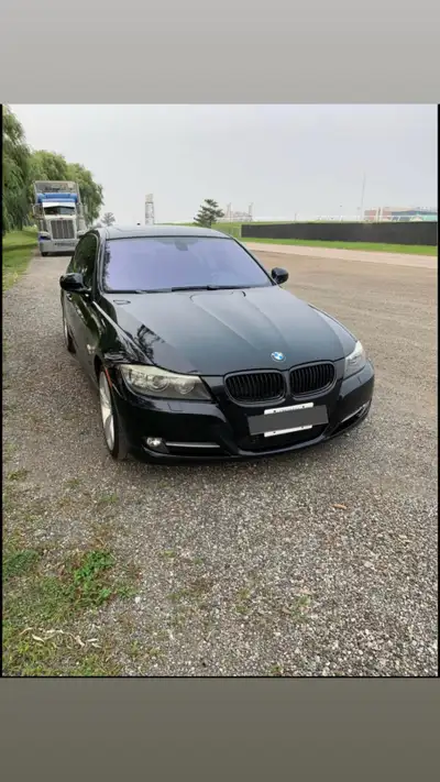 Selling my 2009 BMW 335i xDrive sedan. This car is powered by a N54 3.0L twin-turbo inline-six engin...