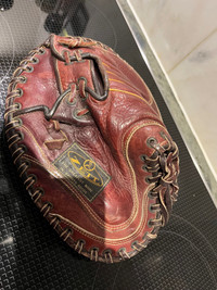 Zett vintage catchers glove