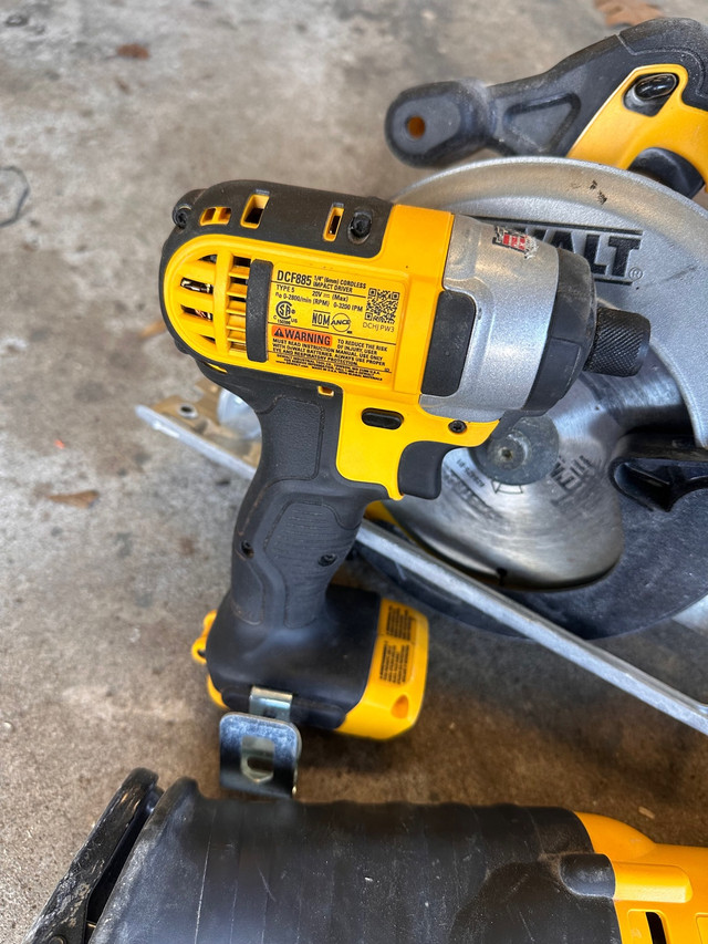 Dewalt 20v set  in Power Tools in Hamilton - Image 3