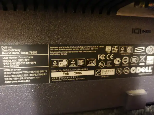 2 for $30 - USED OLDER MODEL COMPUTER MONITORS in Monitors in City of Toronto - Image 8