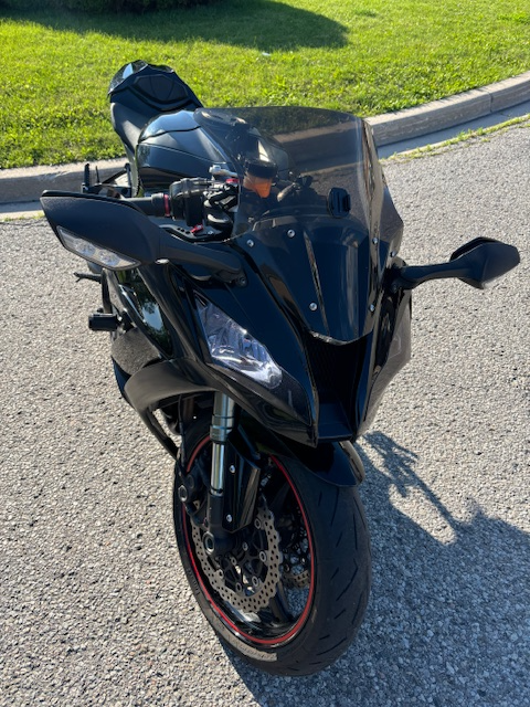 2011 KAWASAKI NINJA ZX10r in Sport Bikes in City of Toronto - Image 10