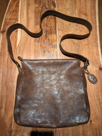 ROOTS Raiders Tribe Leather Messenger Bag *Excellent Condition*