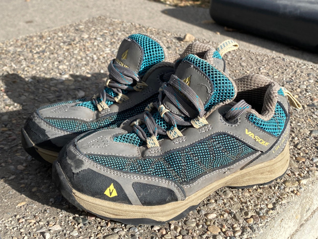 Kids Vasque Hiking Shoes - size 2Y in Fishing, Camping & Outdoors in Calgary - Image 3