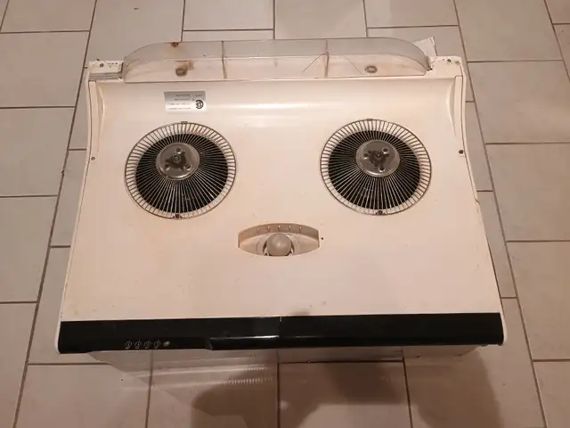 Hood for the Cooking Range - 30 Inches Wide in Stoves, Ovens & Ranges in Markham / York Region - Image 3