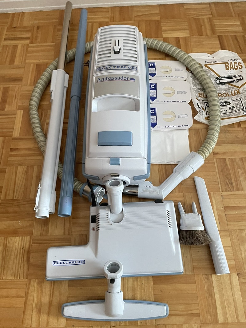 Aspirateur professionnel Electrolux Ambassador Aspirateurs Laval/Rive Nord Kijiji