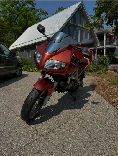 Highlights - Legendary SV650 V-twin - Starts easily and runs strong - Always stored indoors or under...