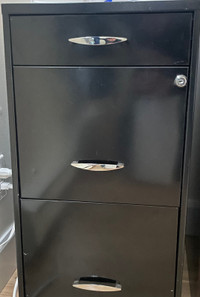 File  cabinet with key