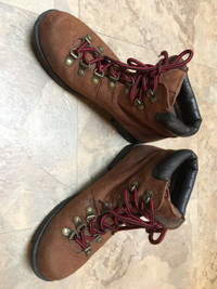 Suede hiking boots size 8 $25