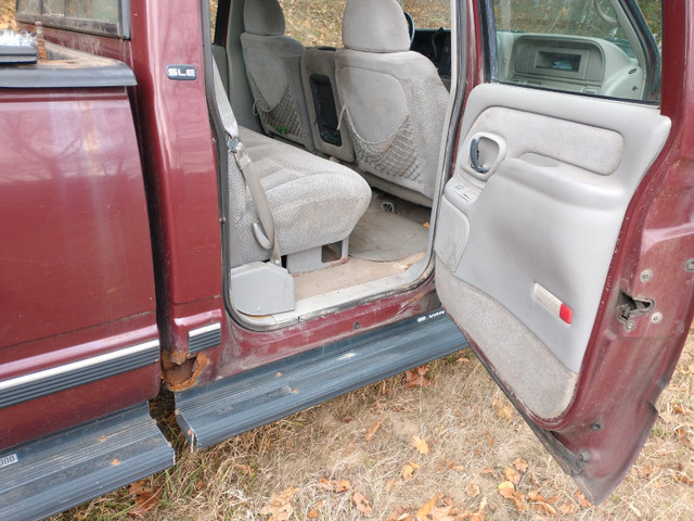 1998 4x4 GM C/K 3500 Truck 5.9K OBO + Western Snow Plow /8Kxtra in Cars & Trucks in Peterborough - Image 4