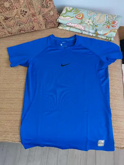 Nike Pro Combat Shirt Mens Large Blue Short Sleeve Fitted Compression Pro Dri-fit color blue spandex...