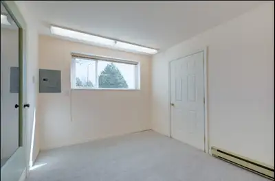 1 of 6 bdrm House on Mt Tolmie available now