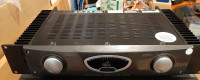 Behringer A500 reference power amplifier