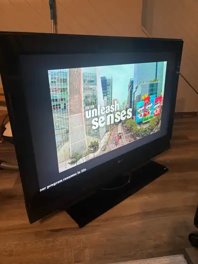 TV - LG 37LB4D, View more