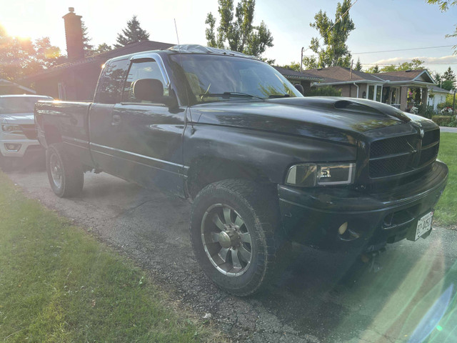 1999 dodge ram 2500 24v 5.9 4x4 in Cars & Trucks in Kawartha Lakes - Image 2