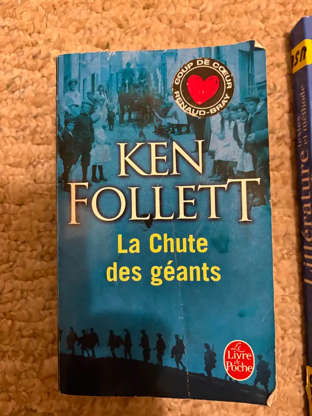 French novel $10 -Le Balcon, Jean Genet French edition paperback in Fiction in Oakville / Halton Region - Image 3