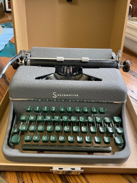 Vintage Speedwriter Typewriter $200