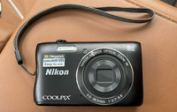 Nikon COOLPIX S3700 Black Compact Camera 20.1MP 8x Zoom. Japan