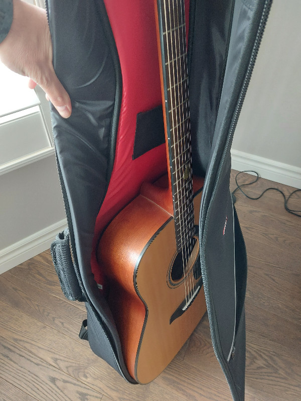 Yamaha Acoustic Guitar in Guitars in Cambridge - Image 2