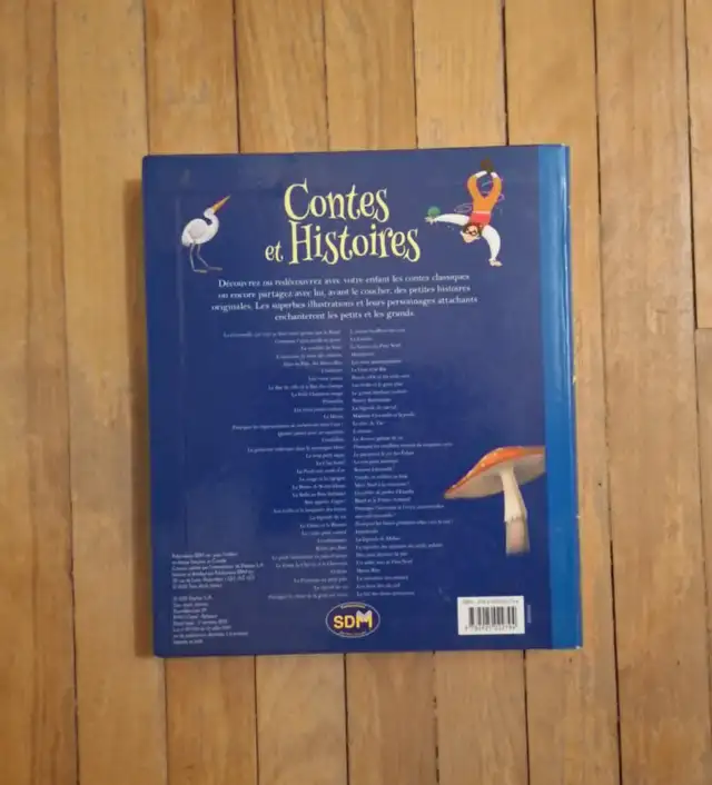 2 livres/$1.50 chacun. CONTES CLASSIQUES - CONTES ET HISTOIRES. in Children & Young Adult in Gatineau - Image 4